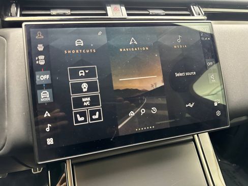 Used 2025 Land Rover Range Rover Velar Dynamic SE AWD/4WD image 61