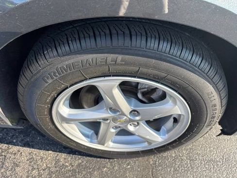 Used 2018 Chevrolet Malibu LS FWD image 24