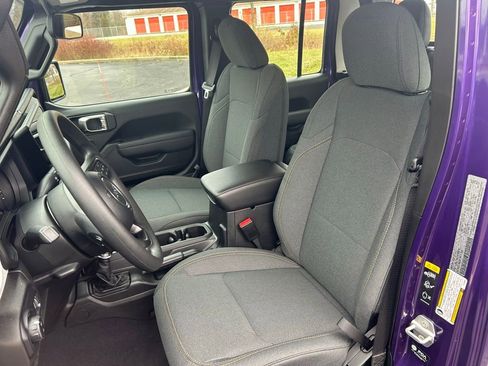 New 2026 Jeep Gladiator Sport image 5