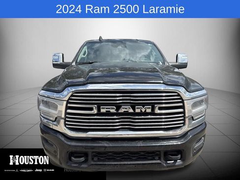 Used 2024 RAM 2500 Laramie w/ Safety Group AWD/4WD image 4