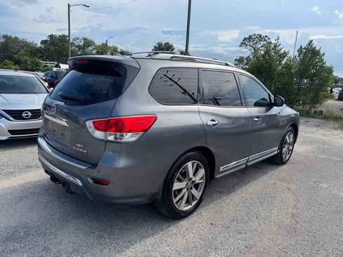 Used 2015 Nissan Pathfinder Platinum w/ Family Entertainment Package AWD/4WD image 18
