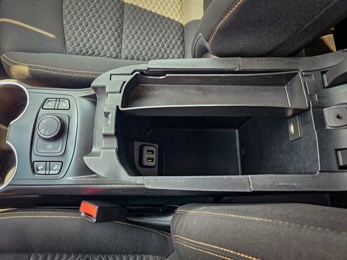 Used 2018 GMC Terrain SLE w/ Driver Convenience Package AWD/4WD image 28