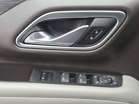 Used 2021 GMC Yukon SLT w/ SLT Luxury Plus Package image 21