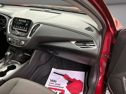 Used 2018 Chevrolet Malibu LT FWD image 25