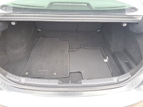 Used 2023 MAZDA MAZDA3 s image 28