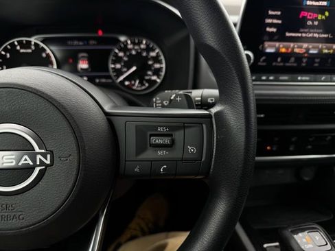 Used 2023 Nissan Rogue S image 22