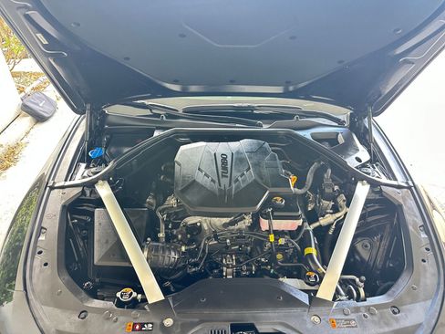 Used 2025 Genesis G70 2.5T image 33