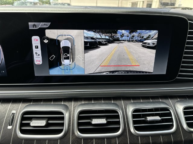 Used 2025 Mercedes-Benz Maybach GLS 600 4MATIC image 25