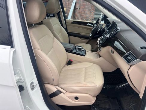 Used 2017 Mercedes-Benz GLS 450 4MATIC image 19