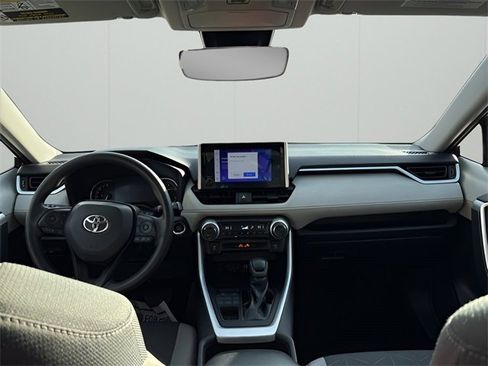 Used 2023 Toyota RAV4 XLE image 16