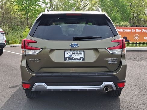 Used 2023 Subaru Forester Touring AWD/4WD image 6