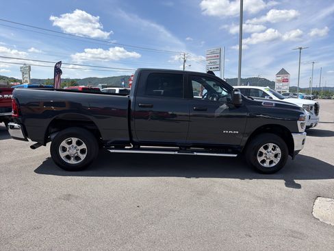 Used 2026 RAM 2500 Big Horn AWD/4WD image 6