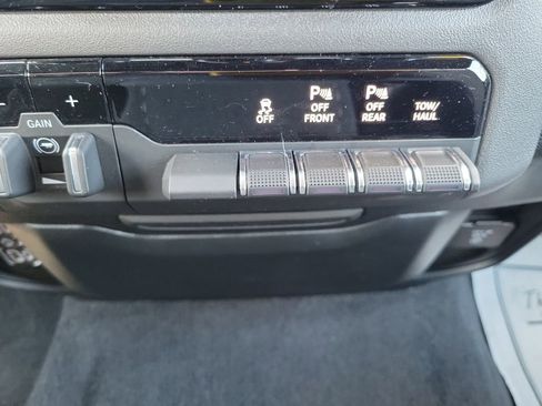 Used 2025 RAM 1500 Big Horn AWD/4WD image 28