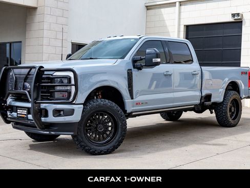 Used 2025 Ford F350 Platinum image 5