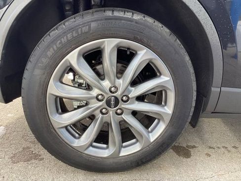 Used 2022 Lincoln Corsair AWD w/ Premium Package image 8