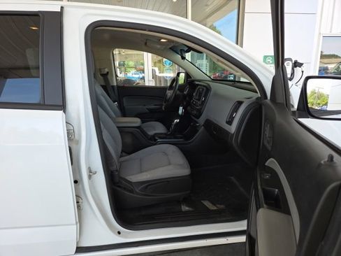 Used 2022 Chevrolet Colorado W/T w/ Custom Special Edition AWD/4WD image 42