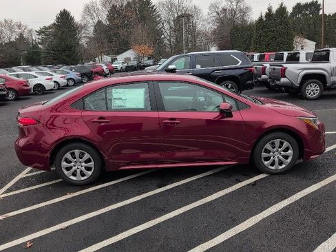 New 2026 Toyota Corolla LE image 2