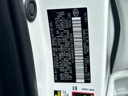 Certified 2025 Toyota Camry LE FWD image 28