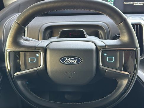 Certified 2025 Ford Expedition Max Platinum image 11