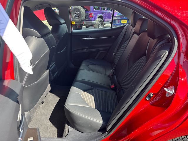 Used 2021 Toyota Camry SE FWD image 13