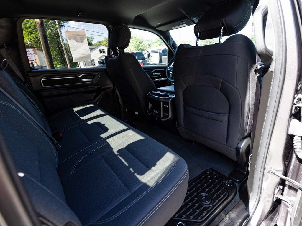 Used 2023 RAM 1500 Big Horn AWD/4WD image 30