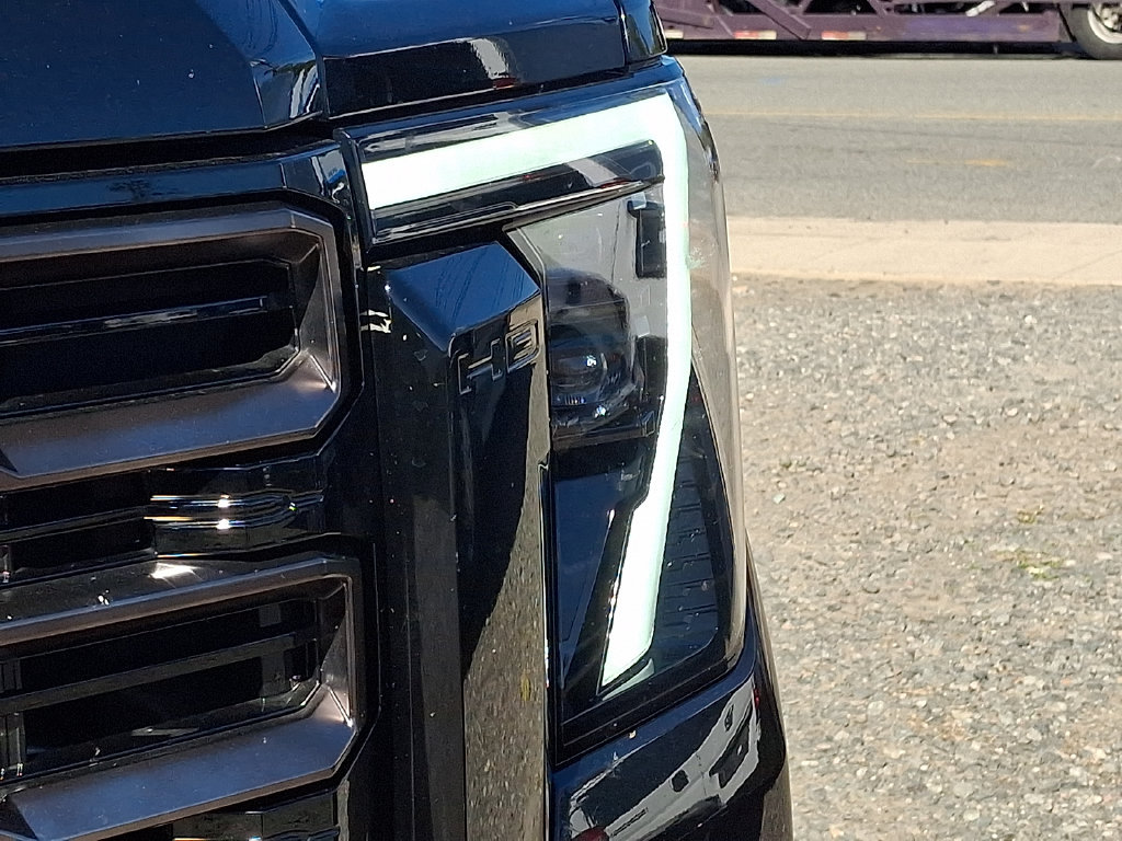 Used 2025 GMC Sierra 2500 AT4X w/ AT4X AEV Edition AWD/4WD image 36