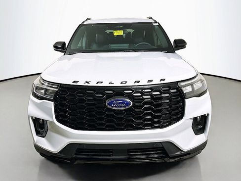 New 2026 Ford Explorer ST-Line w/ ST-Line Street Pack image 2
