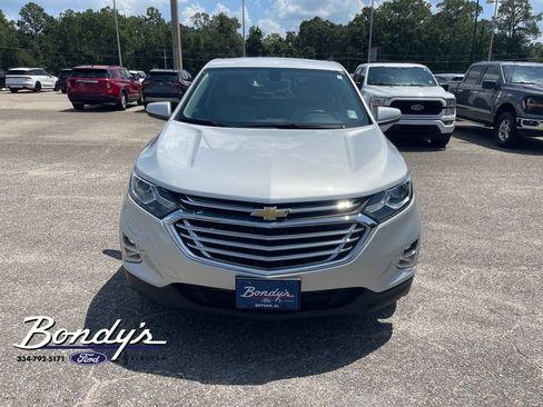 Used 2018 Chevrolet Equinox LT FWD image 2