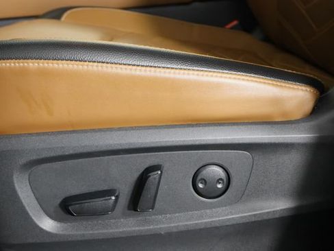 Used 2024 Nissan Pathfinder Platinum w/ Cargo Package image 25