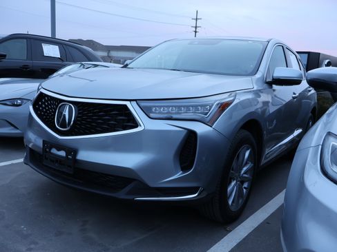 Used 2023 Acura RDX SH-AWD image 3