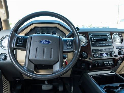 Used 2011 Ford F250 Lariat w/ Lariat Interior Pkg RWD image 20