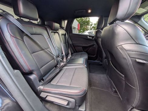 Used 2025 Ford Escape ST-Line AWD/4WD image 29