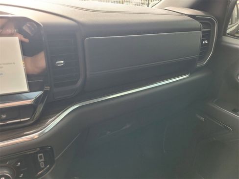 Used 2024 Chevrolet Silverado 1500 LT Trail Boss w/ Convenience Package II image 30