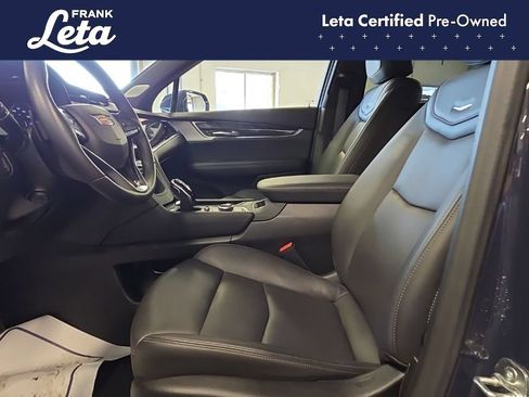 Used 2025 Cadillac XT6 Premium Luxury FWD image 13
