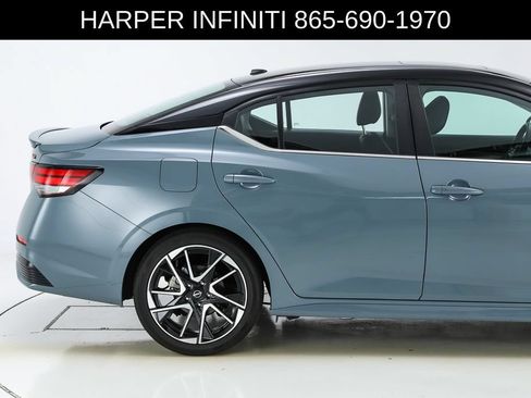 Used 2024 Nissan Sentra SR w/ SR Premium Package FWD image 12
