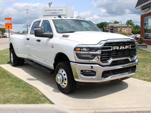 Used 2025 RAM 3500 Tradesman AWD/4WD image 5