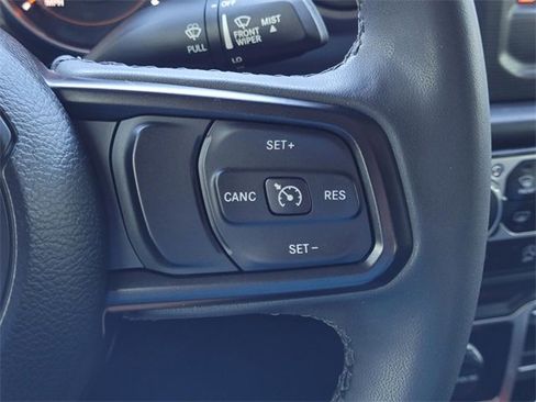 Used 2023 Jeep Gladiator Willys image 26