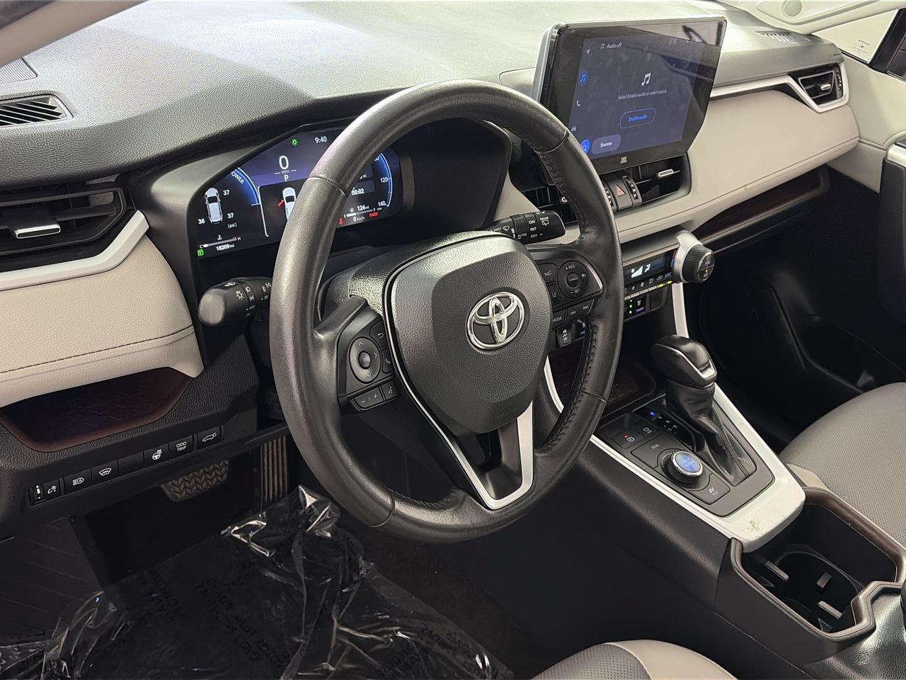 Used 2025 Toyota RAV4 Limited w/ Weather Package AWD/4WD image 12