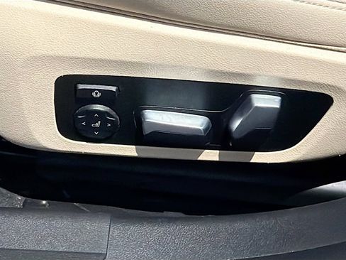 Used 2019 BMW 330i Sedan w/ Convenience Package RWD image 23