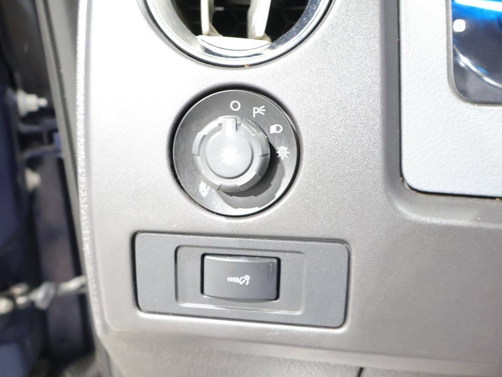 Used 2013 Ford F150 XLT w/ XLT Chrome Pkg AWD/4WD image 30