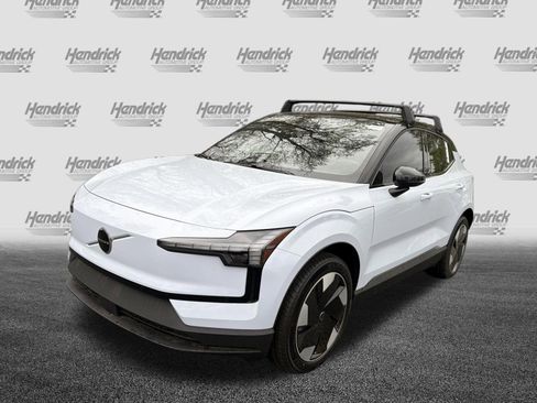 New 2026 Volvo EX30 Plus w/ Protection Package image 5