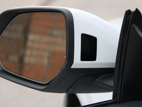 Used 2020 Audi Q8 Premium Plus w/ Premium Plus Package image 26