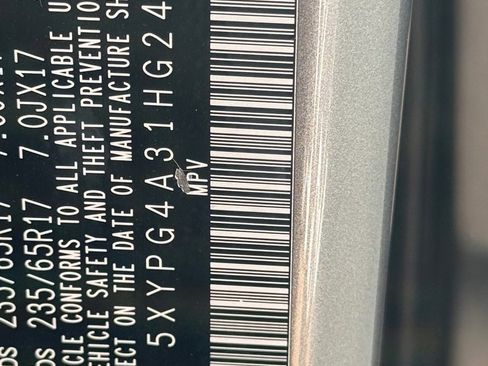 Used 2017 Kia Sorento L image 28