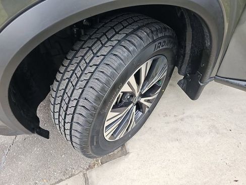 Used 2023 Nissan Rogue SV w/ SV Premium B Package FWD image 30