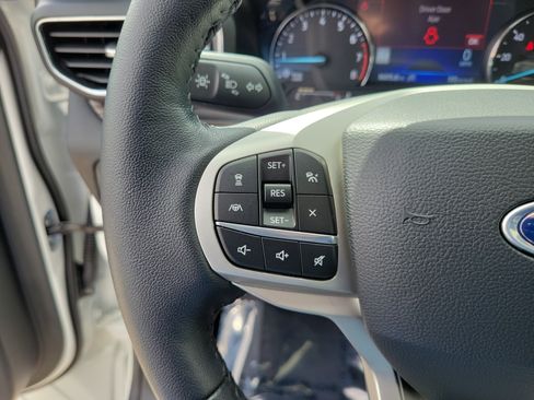 Used 2023 Ford Explorer Limited w/ Limited Technology Package RWD image 23