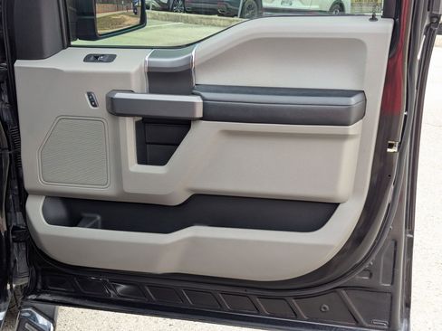 Used 2015 Ford F150 XLT w/ Equipment Group 301A Mid image 27