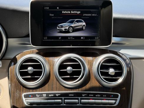 Used 2019 Mercedes-Benz GLC 300 image 19