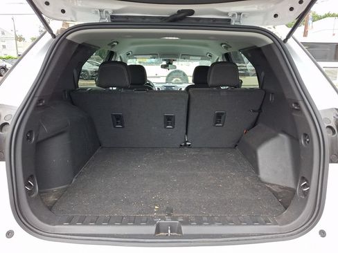 Certified 2023 Chevrolet Equinox LS w/ LS Convenience Package FWD image 28