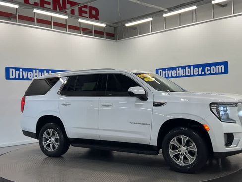 Used 2022 GMC Yukon SLE w/ Gmc Pro Safety Plus Package RWD image 4