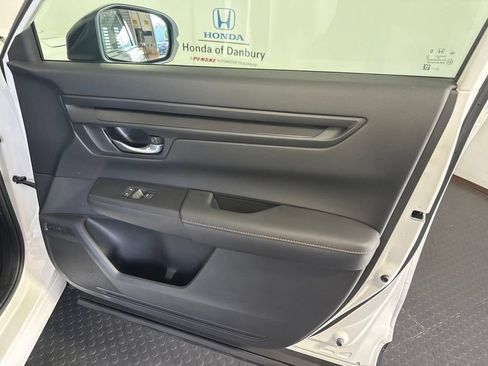 Used 2024 Honda CR-V Sport image 5